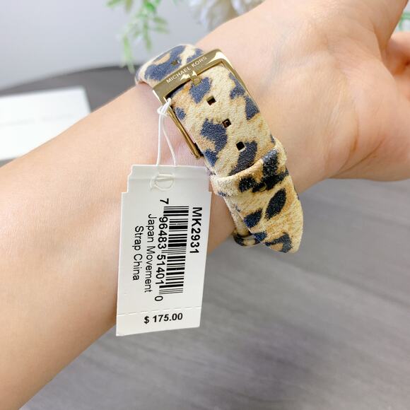 Michael Kors MK2931 Chettah Watch - Picture 3 of 6